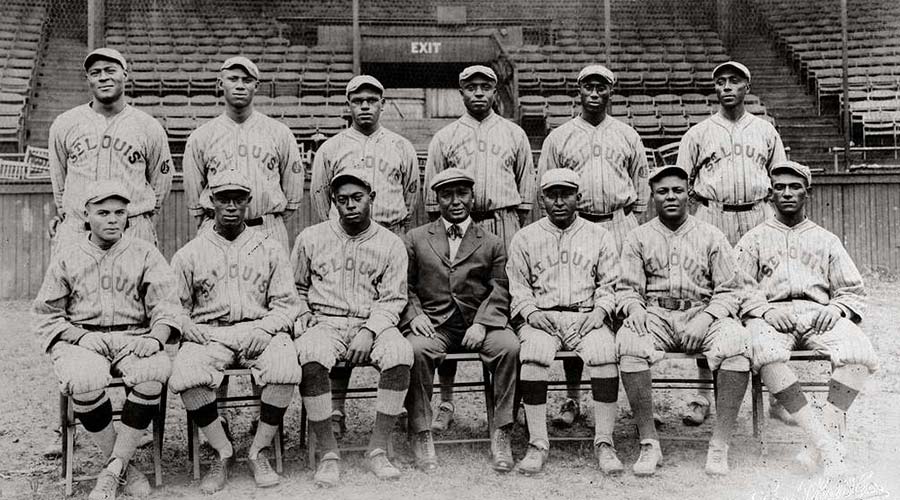 Members of the St. Louis Giants Negro League team appear in a group photo in 1916